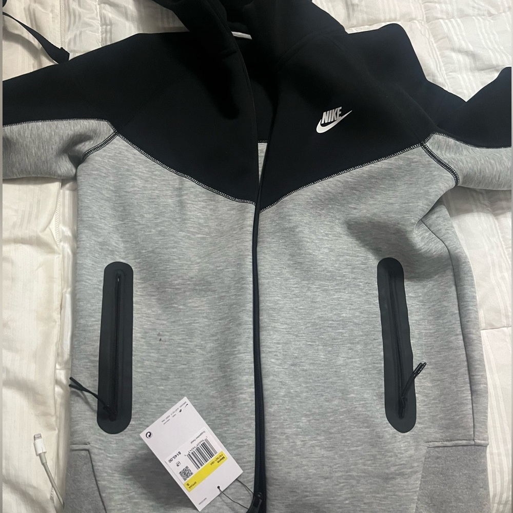 Nike tech